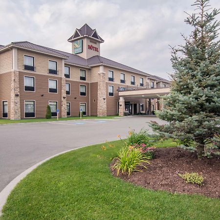 Quality Inn & Suites Val-d'Or Bagian luar foto